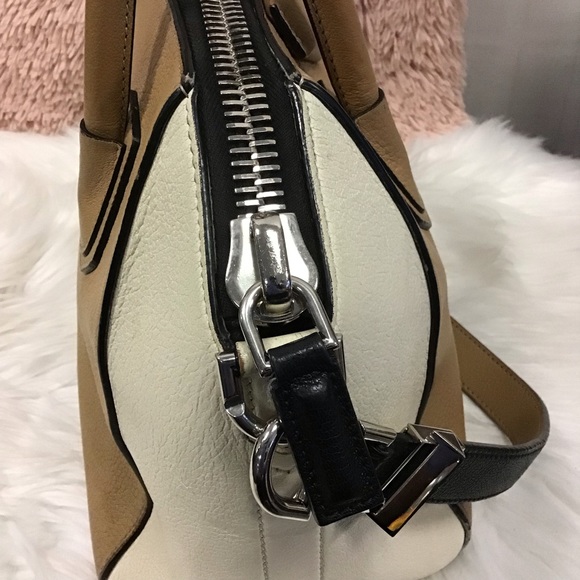 Givenchy Antigona Leather Bag - Picture 6 of 14